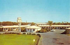 Haines City Florida Ridge Plaza Motel Street View Vintage Postcard K91427