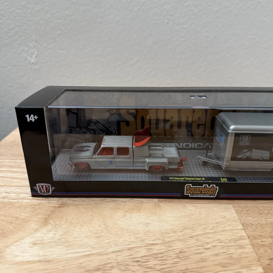 MÁQUINAS M2 73 CHEVY CHEYENNE 30 Y 73 GMC SIERRA SQUAREBODY SYNDICATE RAW CHASE Foto 4 de 4