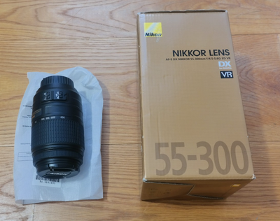 Nikon Nikkor Zoom Lens AF-S DX 55-300mm f/4.5-5.6G ED VR DX New in