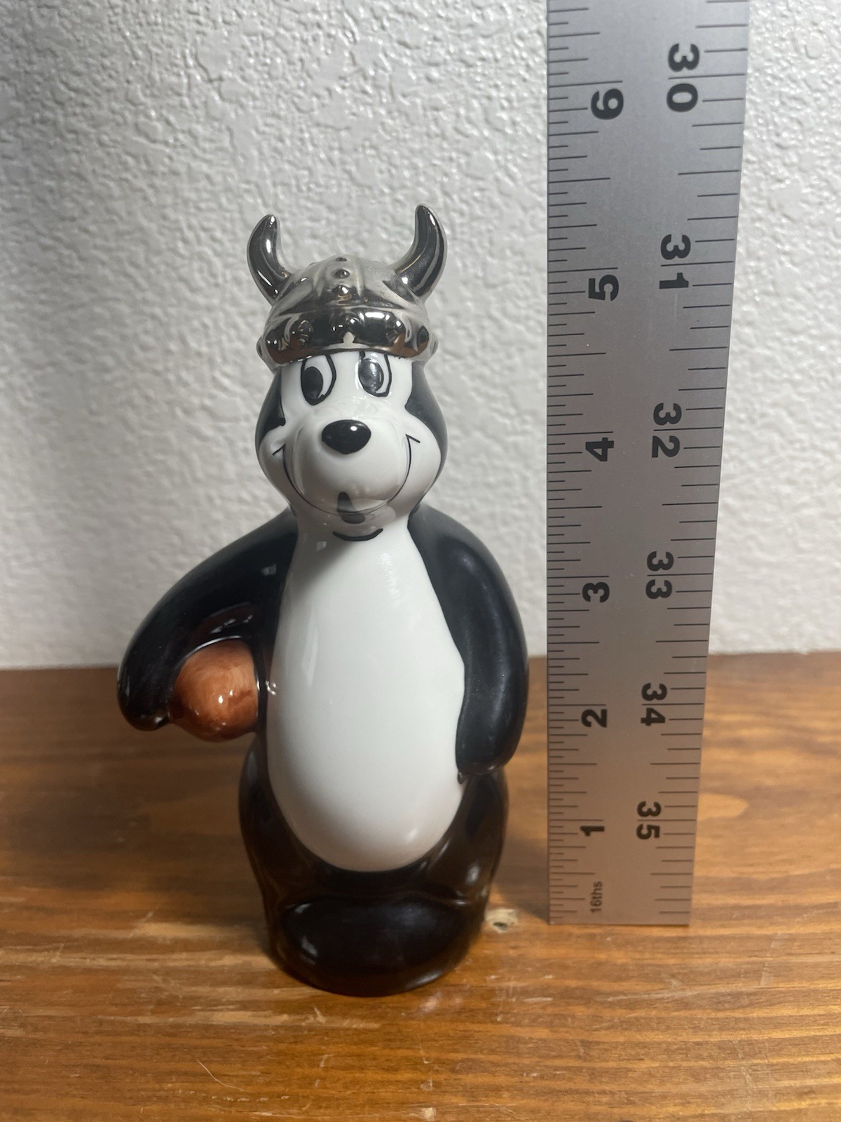 Hamms Beer Salt Shaker Viking Bear Football Ted Vintage SSS