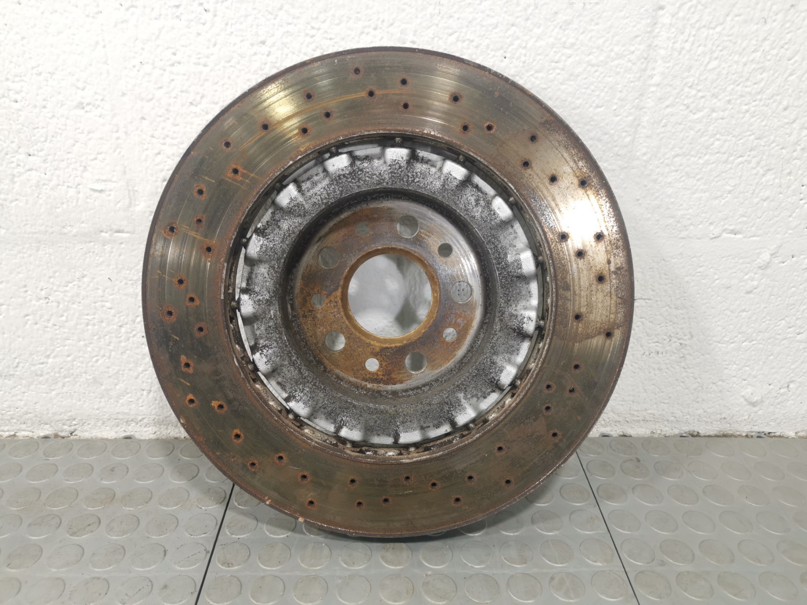 Maserati Ghibli S AWD 3.0L Auto 2014 Front Right Left Brake Drilled Disc Rotors