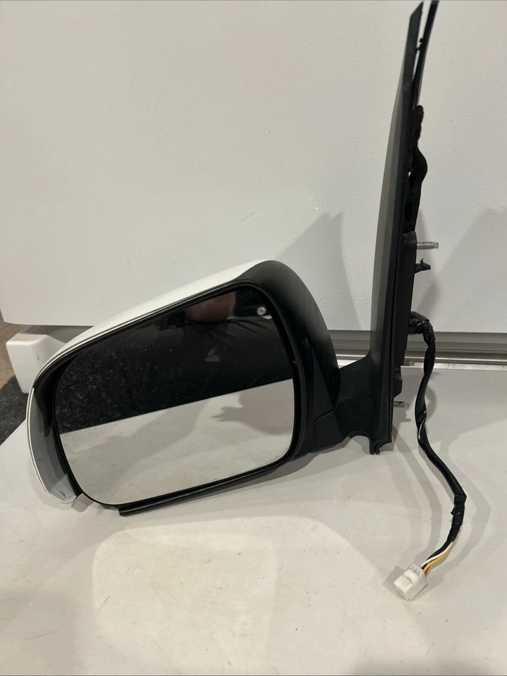 Toyota Sienna 2013-2017 Heated Mirror Driver Left Side Part 8794008093 - Image 3 of 4