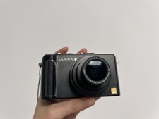 Panasonic LX3 – F2.0 obiettivo luminoso (24-60 mm), ottimo stato di scarsa illuminazione e bokeh