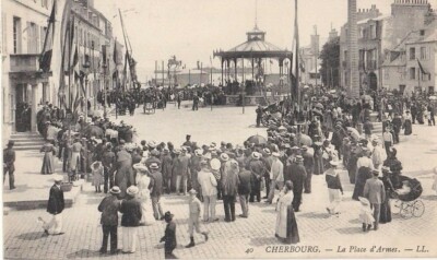 CPA 50 CHERBOURG Place d' Armes - Musikkiosk - FESTTAG 1908 belebt