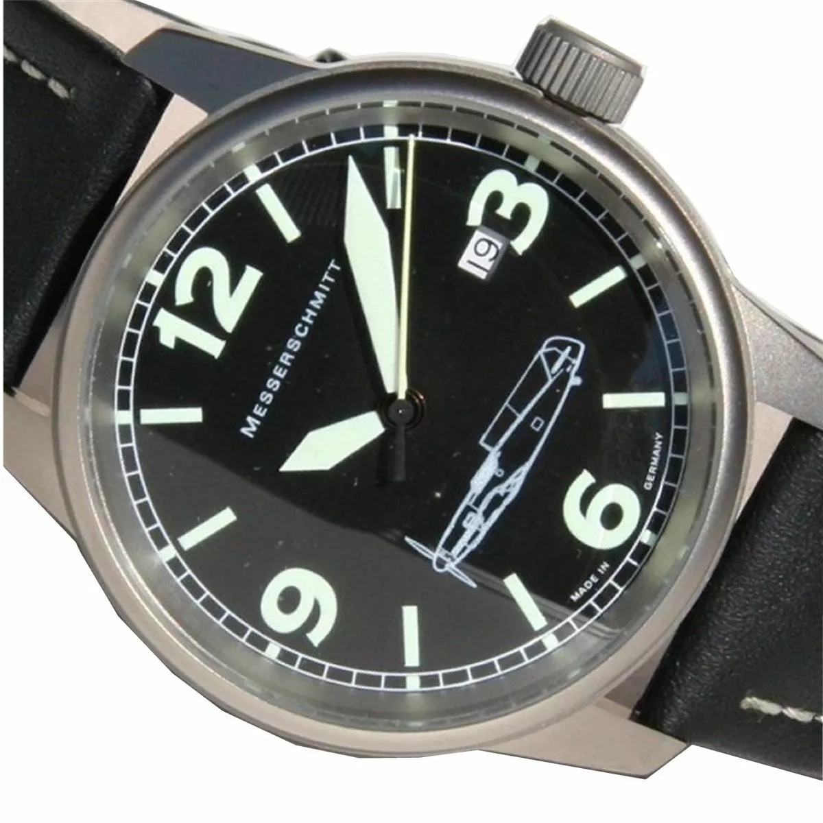 Titan top aviator watch