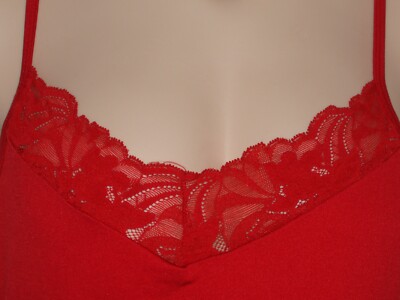 WHITE HOUSE BLACK MARKET Claret Ruby Red CAMISOLE Lace Trim