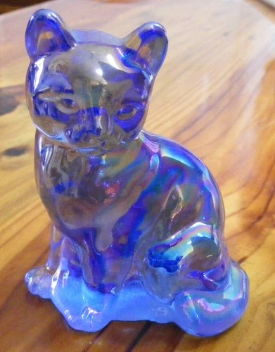 FENTON CARNIVAL GLASS COBALT IRIDESCENT SITTING KITTEN CAT FIGURINE