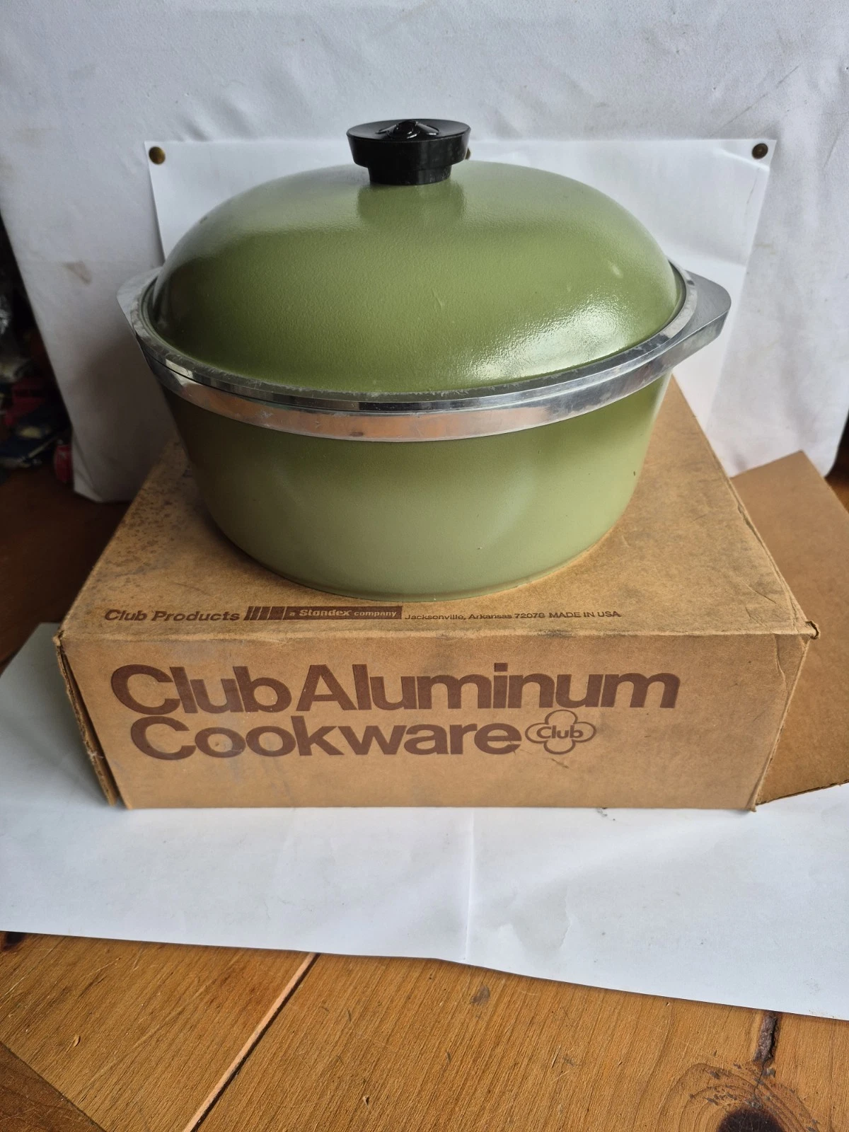Vintage Club Aluminum 4 Quart Oval Dutch Oven Roaster Avacado Green NEW UNUSED