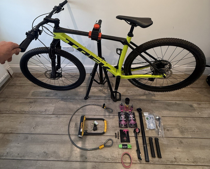 Trek Procaliber 9.6 2022 29in Carbon Hardtail Front Suspension XL Yellow/Black