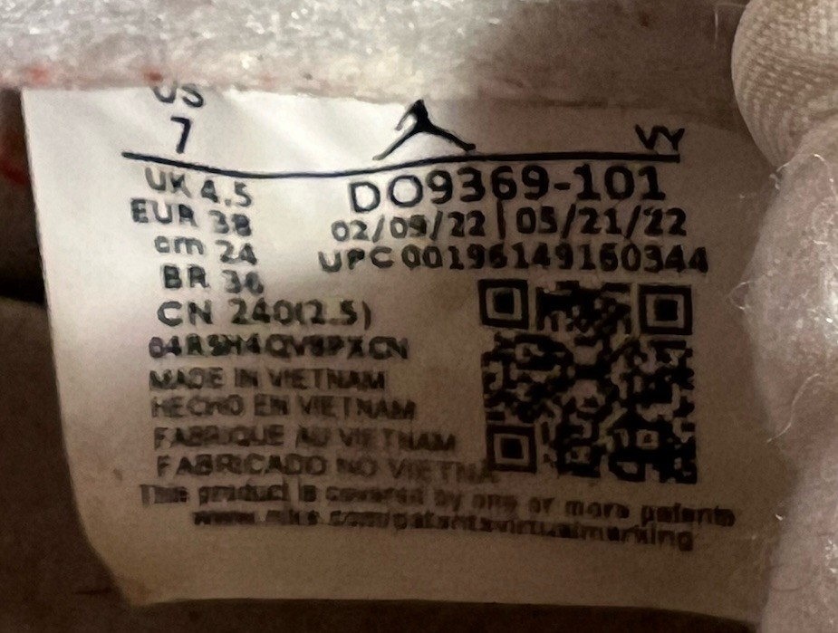 Nike Air Jordan 1 Retro High OG Starfish Women's Size 7 thumbnail 12