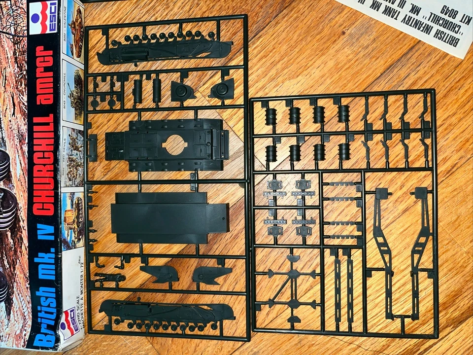 Nitto kagaku M7B1 105mm Esci Rocket Launcher Churchill Amrer 1/72 New Out Of Box - Image 3 of 4