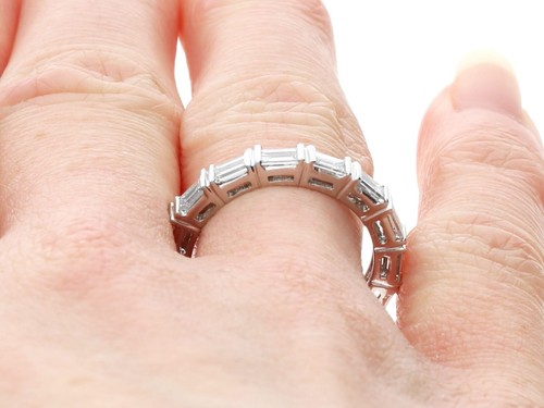 Vintage Elizabeth II 0.90ct Diamond and Platinum Full Eternity Ring 1958 - Picture 9 of 9