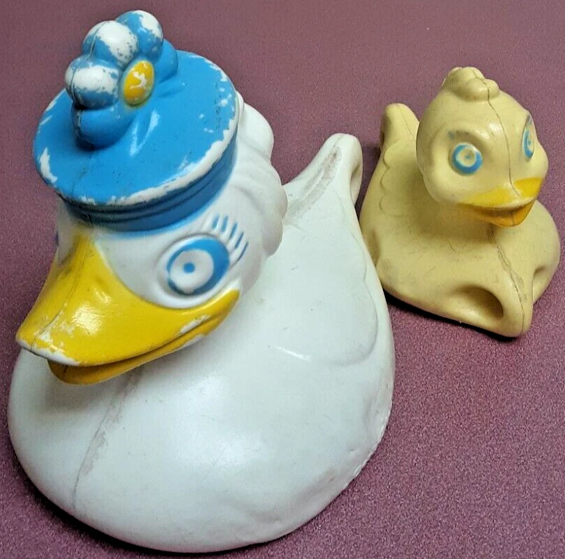 Difícil de Encontrar Raro DE COLECCIÓN Juguete Gerber Plástico Patos Madre Pato y 1 Patito PRE-USADO Foto 2 de 4