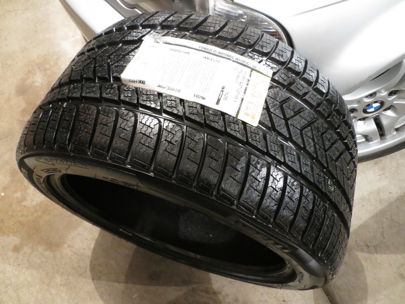 NEW 1 ONE PIRELLI WINTER SOTTOZERO 3 L LAMBORGHINI 305/35R19 SNOW 305 35 19 2738