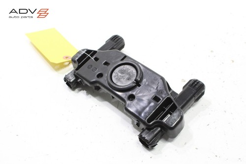 2018-2024 VOLKSWAGEN TIGUAN FRONT RIGHT SIDE SEAT HEADREST GUIDE BRACKET OEM - Picture 4 of 5