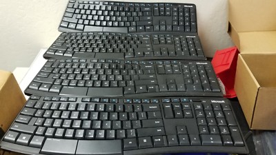 Lot of 4 Microsoft Sculpt Comfort Desktop Wireless Keyboard 1531 Black No Dongle