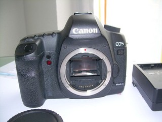 CANON EOS 5 D MARK II buone condizioni 229500 scatti perfettamente funzionante!!