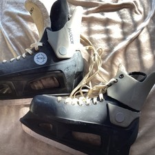 Vintage Micron Mascot Hockey Skates. Rare. Size 9 Free Shipping