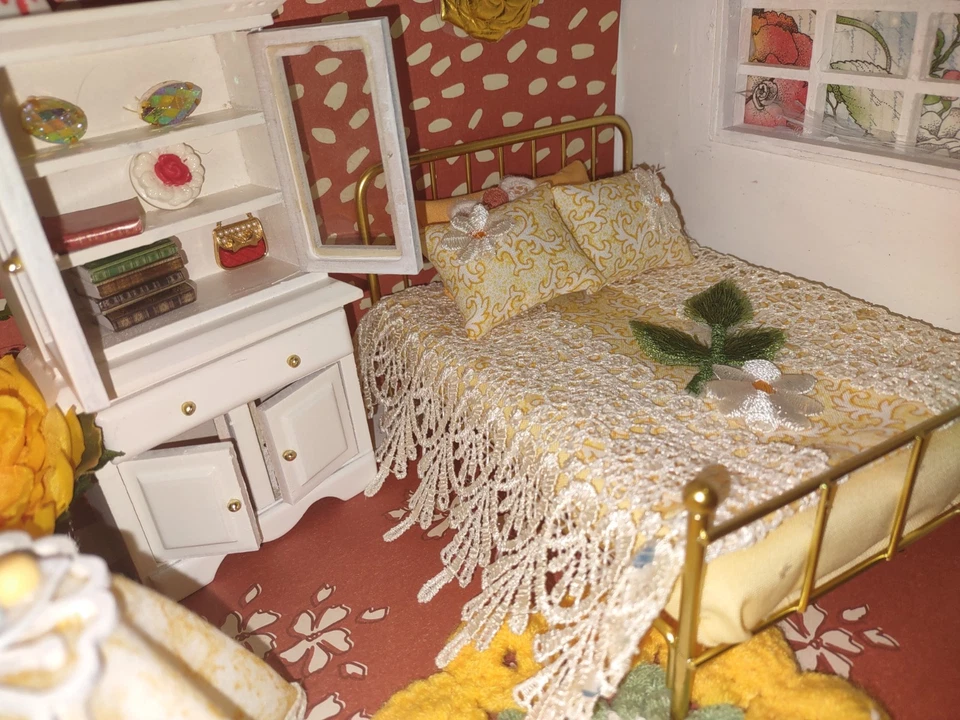 Lote de móveis para casa de bonecas 1:12 conjunto de quarto fio dourado cama cabana decoração cadeira mesa - Imagem 2 de 4
