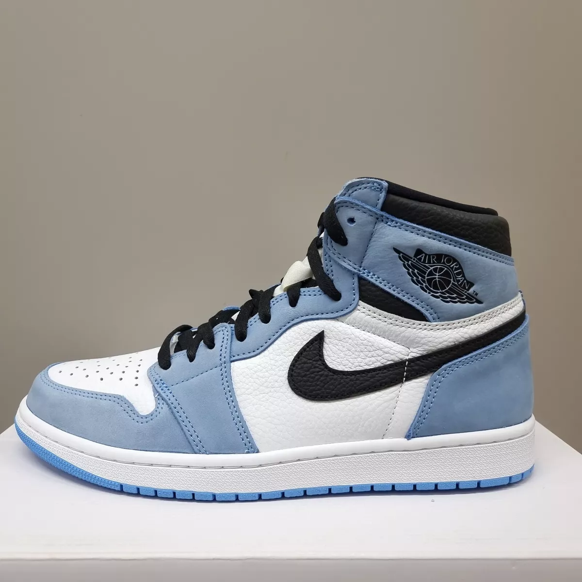 Air Jordan 1 Retro High OG 'University Blue' 555088-134