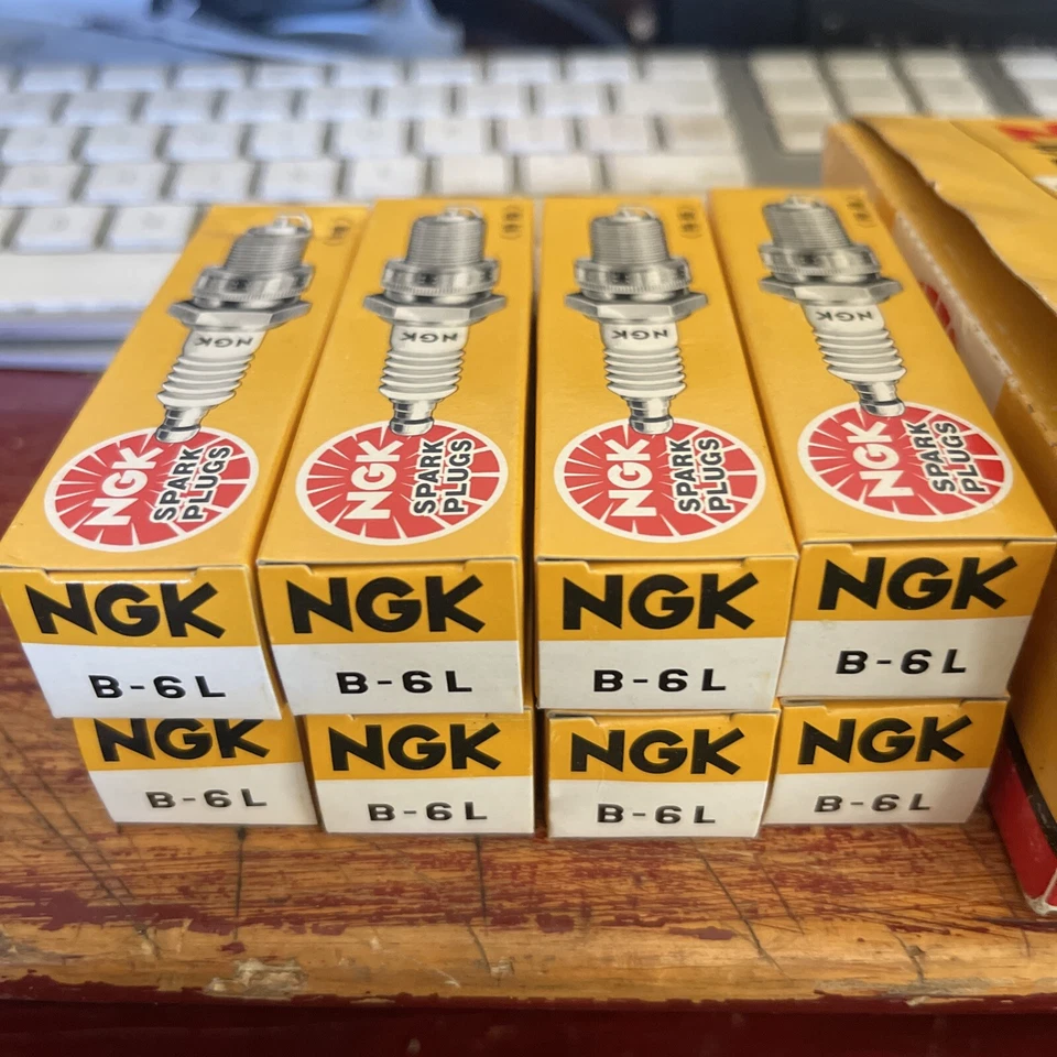 Paquete de 8 bujías de níquel NGK 3212 auténticas genuinas B6L RARAS ANTIGUAS NOS 100 % REALES Foto 2 de 4