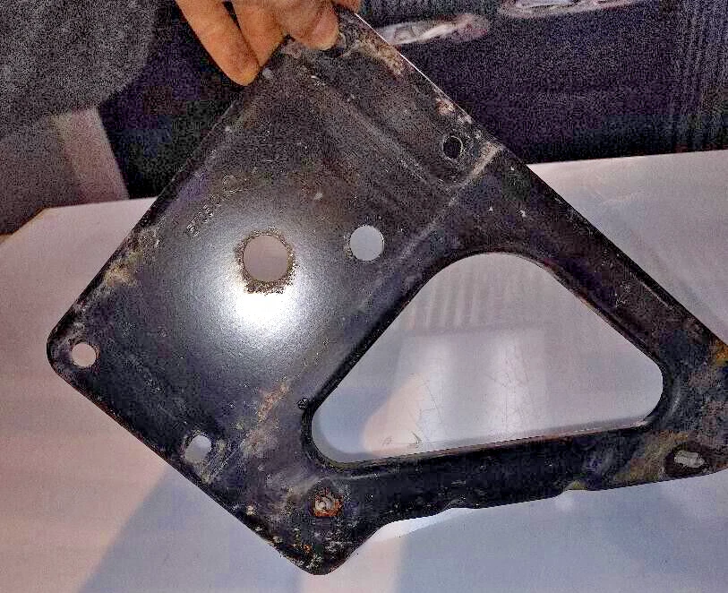 GMC SIERRA 2500 1999-2014 SOPORTE DE BATERÍA P/N 15705101 PIEZA OEM GENIUNE Foto 2 de 4