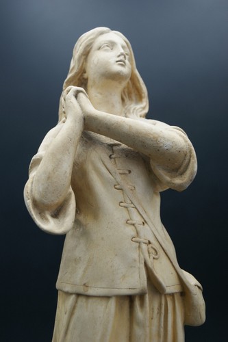 † STATUE CRAIE SAINTE JOAN OF ARC ANNÉES vente en gros 1900 ÉCOUTE VOIX PLÂTRE FRANCE †
