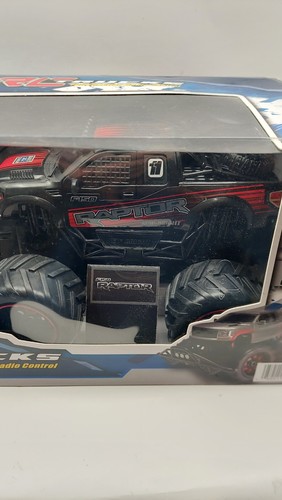 New Bright RC 1:24 Radio Control Ford Raptor Truck 2WD, 2.4 GHz 12.8v (M32) - 第 4/13 張圖片