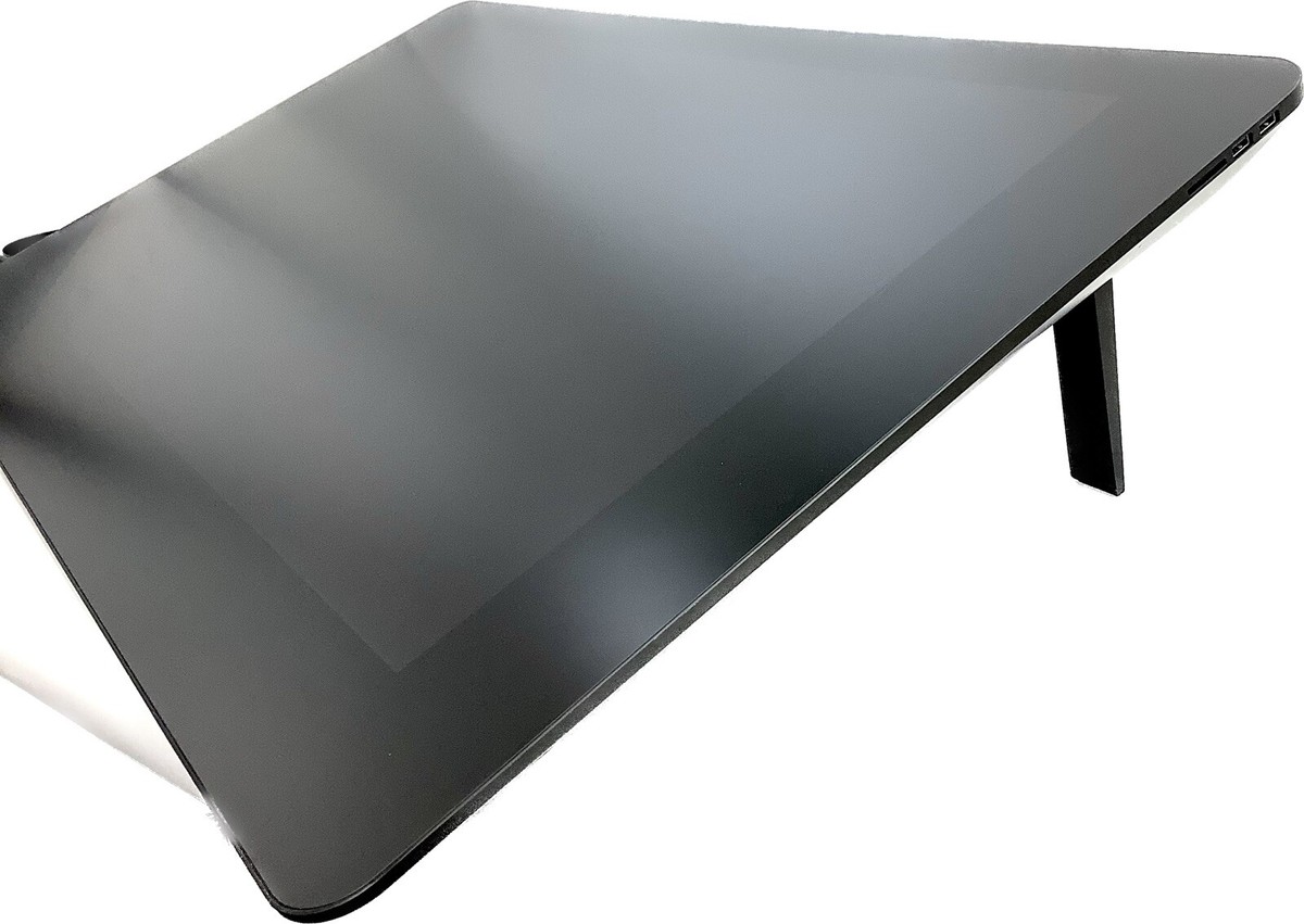 【※ひとえ】Wacom Cintiq Pro 32（DTH-3220） Wacom Cintiq Pro 32 Refurbished