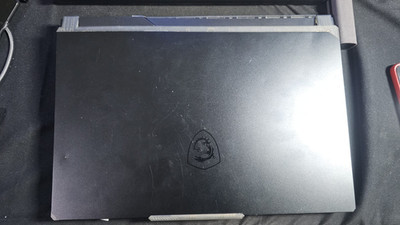 MSI Cyborg 15 Gaming Laptop ERSATZTEILE (IDEAL FÜR ERSATZTEILE)
