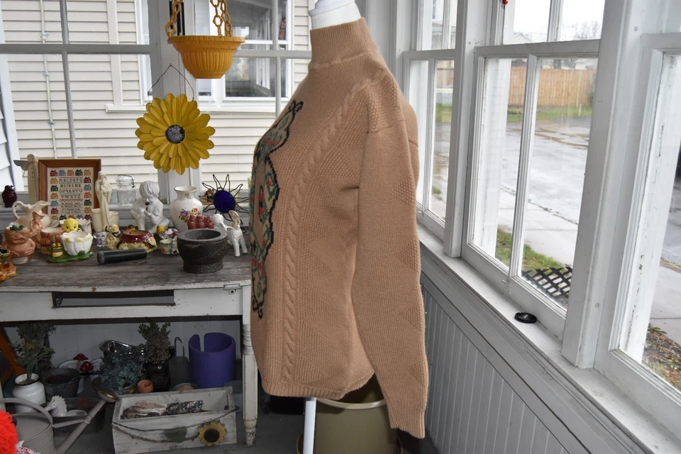 Vintage Liz Claiborne Merino Wool Mockneck Embroidered Folk Art Sweater Small - Image 4 of 4