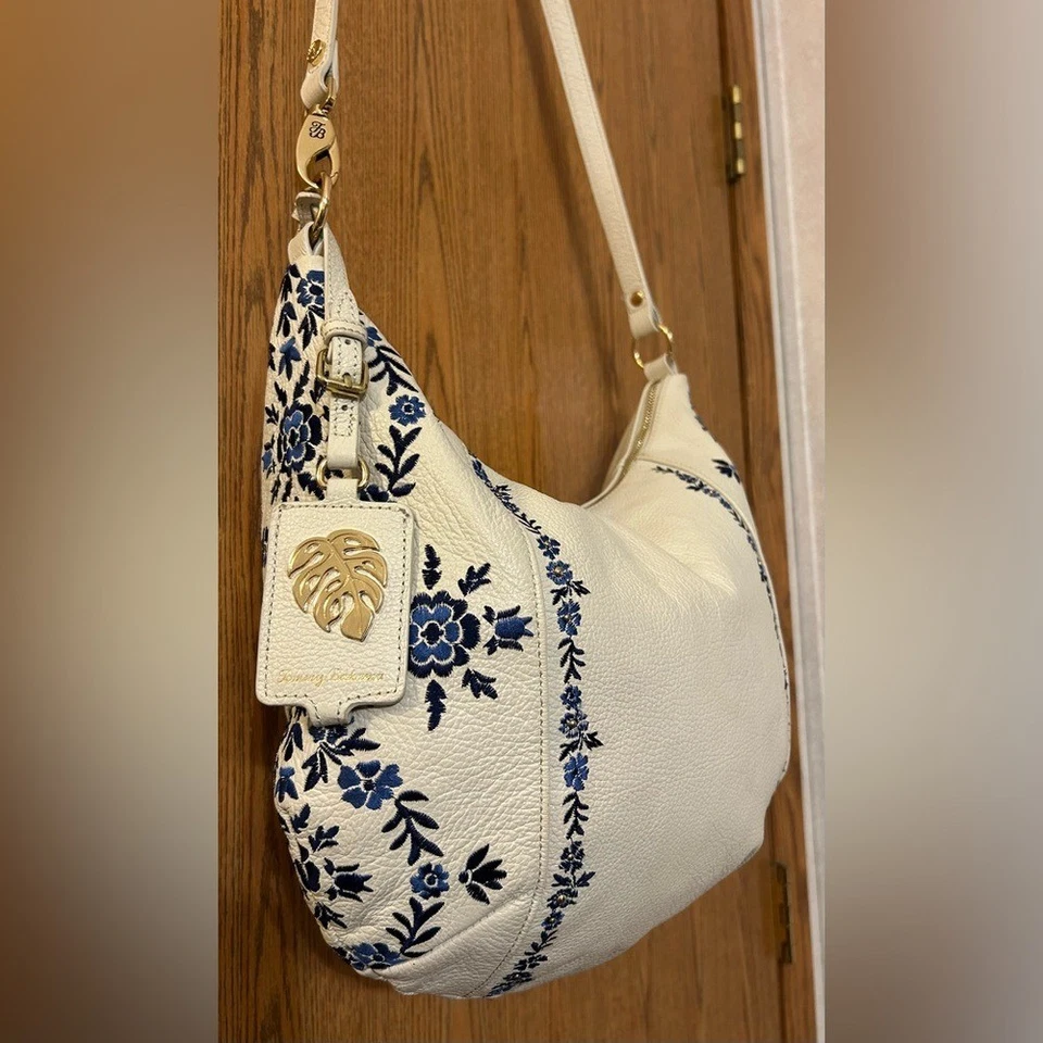 Hobo floral bordado couro genuíno Tommy Bahama - Imagem 3 de 4