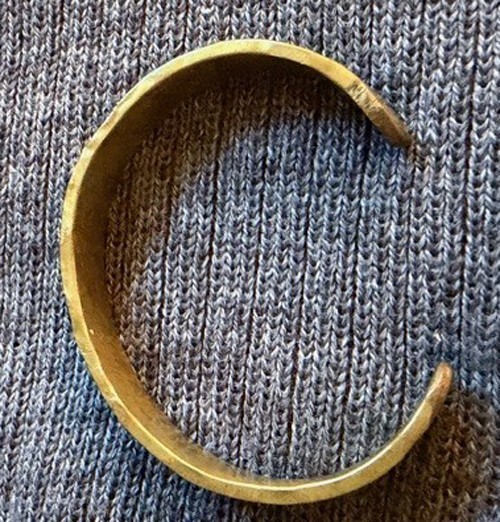 Vintage Solid Hammered Brass Open Cuff Bangle Bra… - image 3