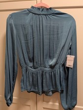 Nine West Women's dress shirt size Small NEW w/tags, Retails $36.99
