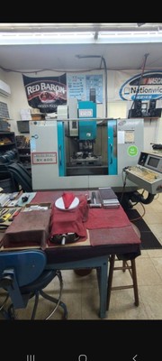 CNC Vertical Machining Center  - Akira Seiki SV600