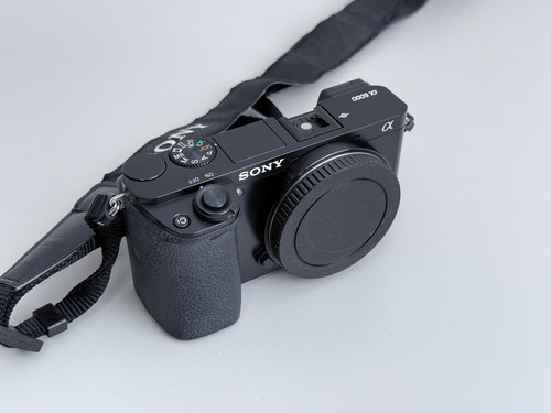 Carcasa Sony α (alpha) A6000 Alpha 6000 Body negra - 9800 disparos - Imagen 2 de 6