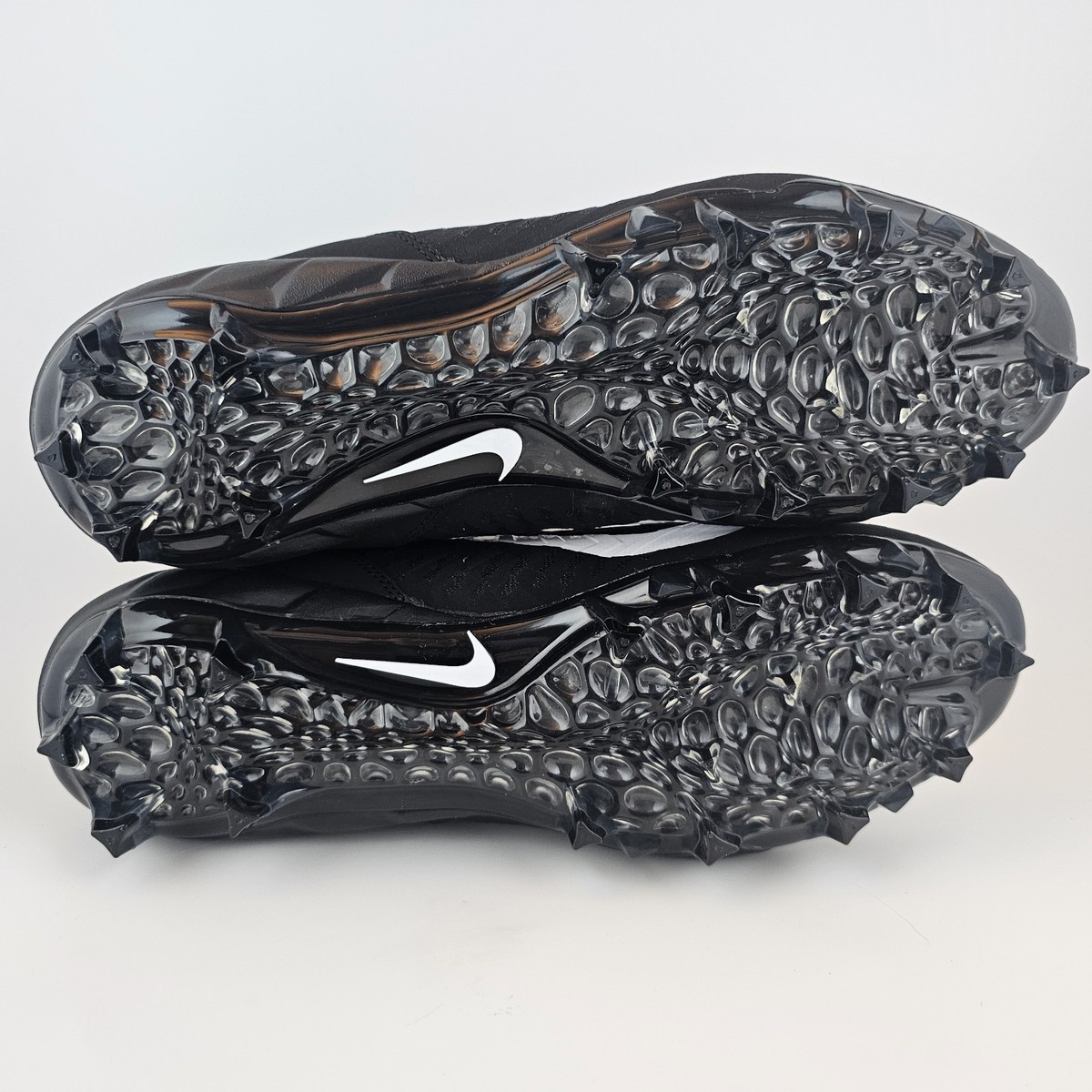 Nike Alpha Menace Pro‎ 2 Shoes Low Football Cleats Men’s 12 Black White Amazon.com | Nike Men main image 3