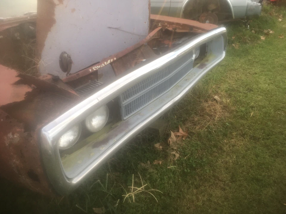 Dodge Charger 1970 parrilla/parachoques delantero componentes originales Foto 2 de 4