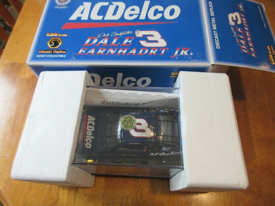 Dale Earnhardt Jr. #3 ACDelco 1:24 Die Cast 1 de 3.500 con certificado de autenticidad Revell Foto 2 de 4