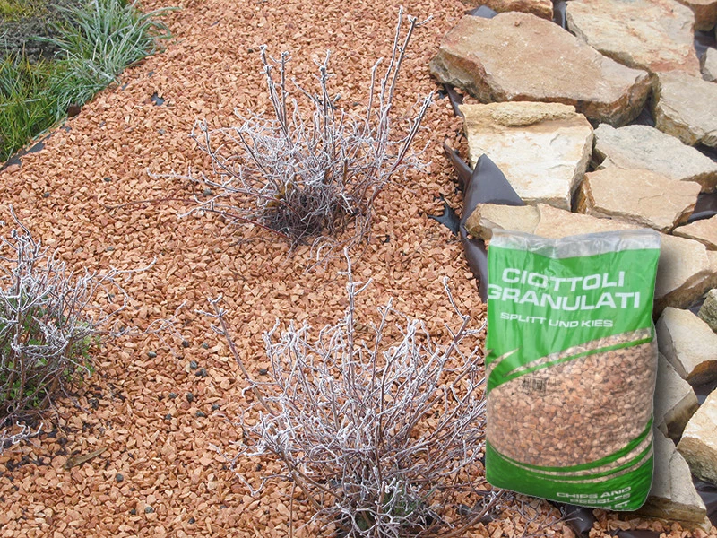 Ghiaia Rossa Sassolini per Giardino Vasi Rosso Verona Granulometria 8-12mm 25kg - Immagine 4 di 4