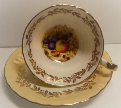 AYNSLEY ENGLAND SIGNED D.JONES Set CUP&SAUCER ORCHARD FRUIT YELLOW Color VTG