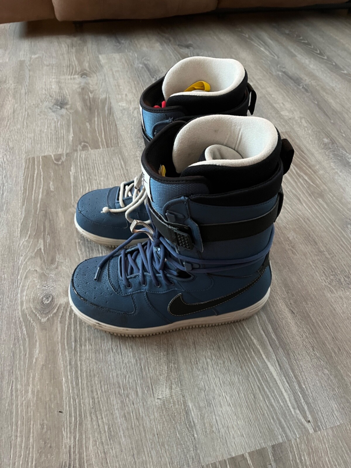 Nike Snowboarding boots Air Force 1 size 9.5 burton forum thirty two