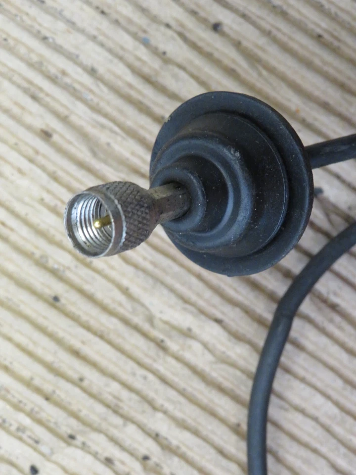 Antena de teléfono parachoques delantero Mercedes Clase CLK W208 A2088200475 OEM 580 Foto 4 de 4