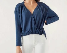 $150 Splendid Women's Blue Foley Long Sleeve Surplice-Front Blouse Top Size L