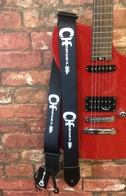 Charvel Logo Deluxe Gitarrengurt, schwarz-weißes Gurtband mit Lederenden