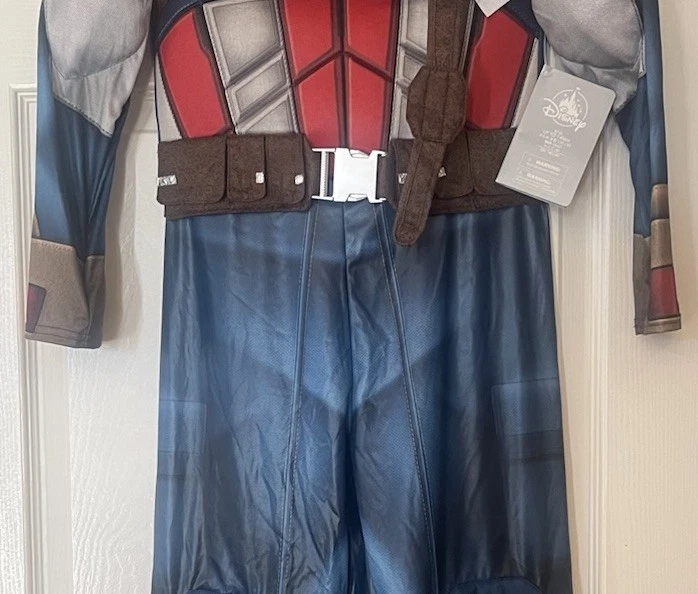 Fantasia nova com etiquetas Disney Store Marvel Avengers Capitão América Fighting Sounds tamanho 9/10 - Imagem 4 de 4