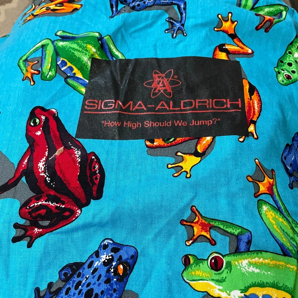 Green Scrubs Sigma-Aldrich Frog Lab Coat Size Large How High Should We Jump HTF - Image 4 of 4