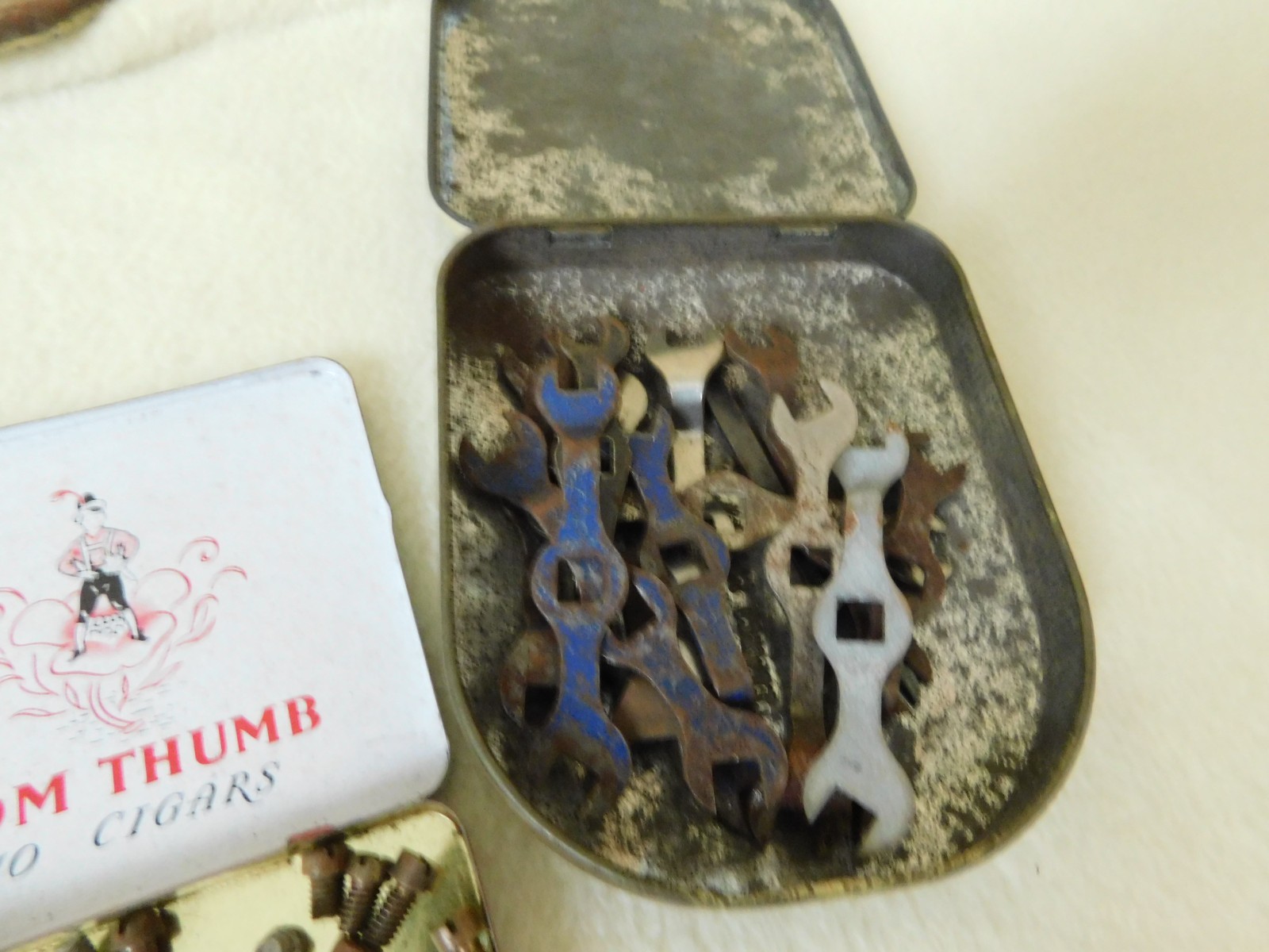 Vintage 18.5kg Meccano Joblot Spare Parts Wheels Cogs Screws Motor Plates etc