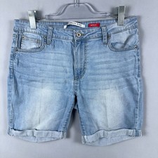 Celebrity Pink Women Size 11/30 Bermuda Short Blue Light Wash Rolled Cuffed Hem