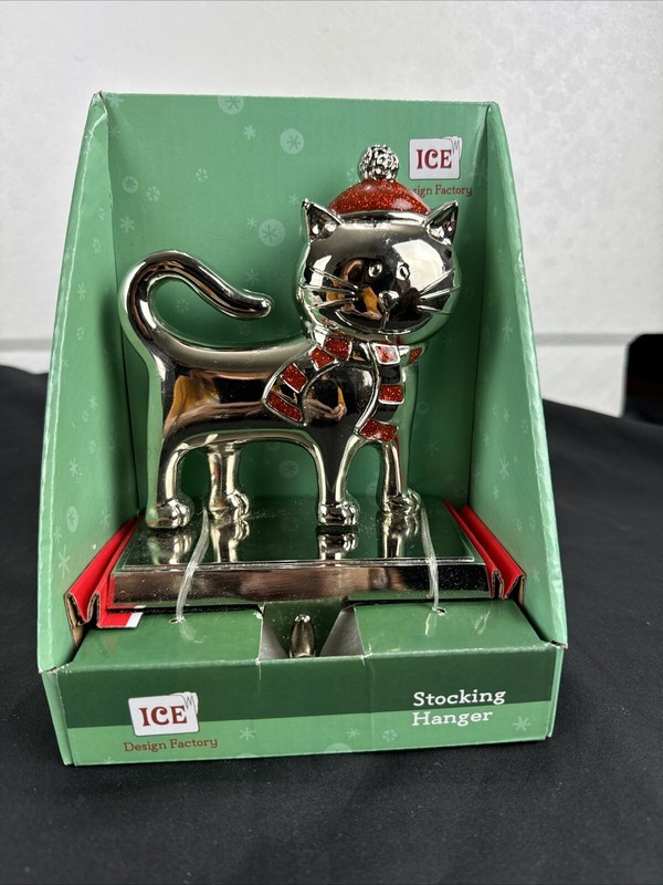 Ice Design Factory Posing Cat  Stocking Hanger IOP #TUB13